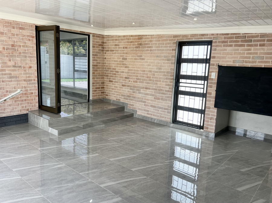 3 Bedroom Property for Sale in Bothasig Western Cape